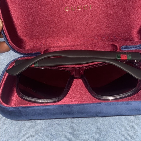 Gucci sunglasses good condition - Picture 2 of 2